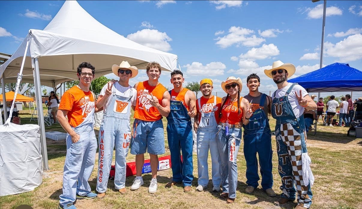 North & South Tailgate Lots - Single Game